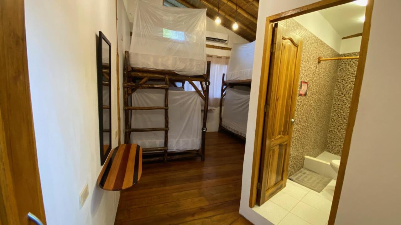 Hidden House Hostel Party Montañita Extérieur photo