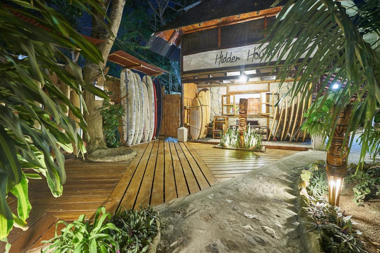 Hidden House Hostel Party Montañita Extérieur photo